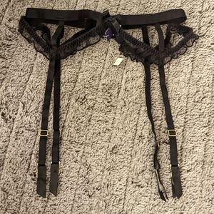Journelle garter